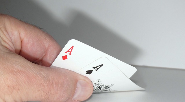 Online blackjack insurance